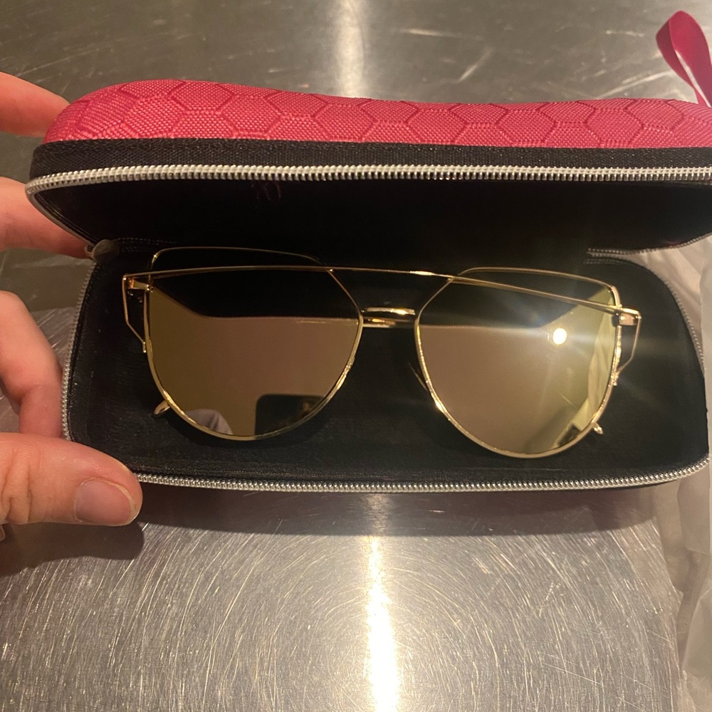 Rose Gold Aviator Sunglasses with Pink Case